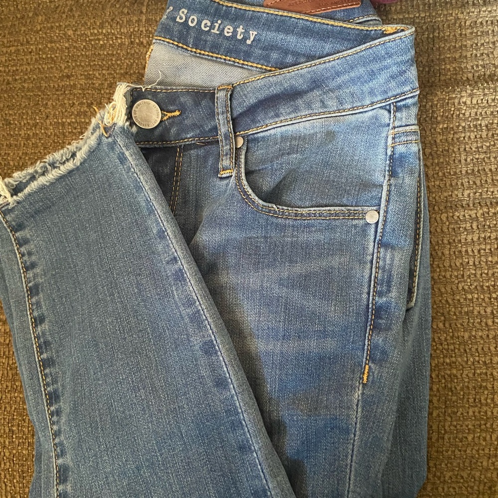 Skinny jeans no holes